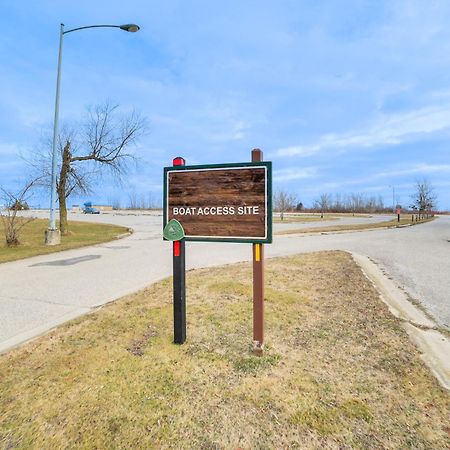 Scenic Evans Hideaway Steps To Lake Huron! Oscoda Exterior foto