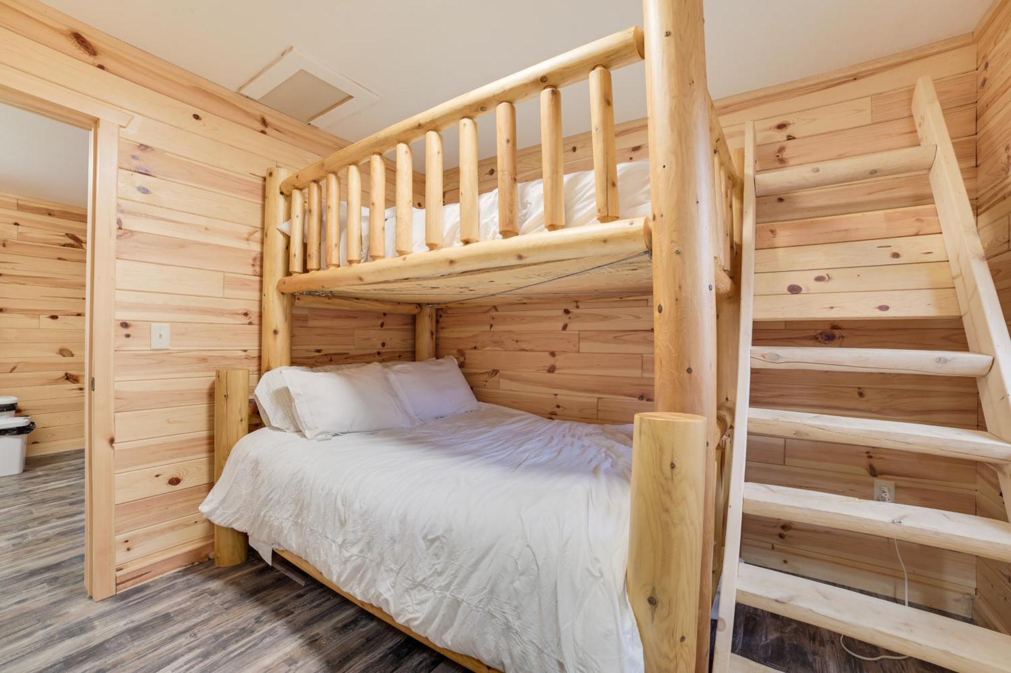 Scenic Evans Hideaway Steps To Lake Huron! Oscoda Exterior foto