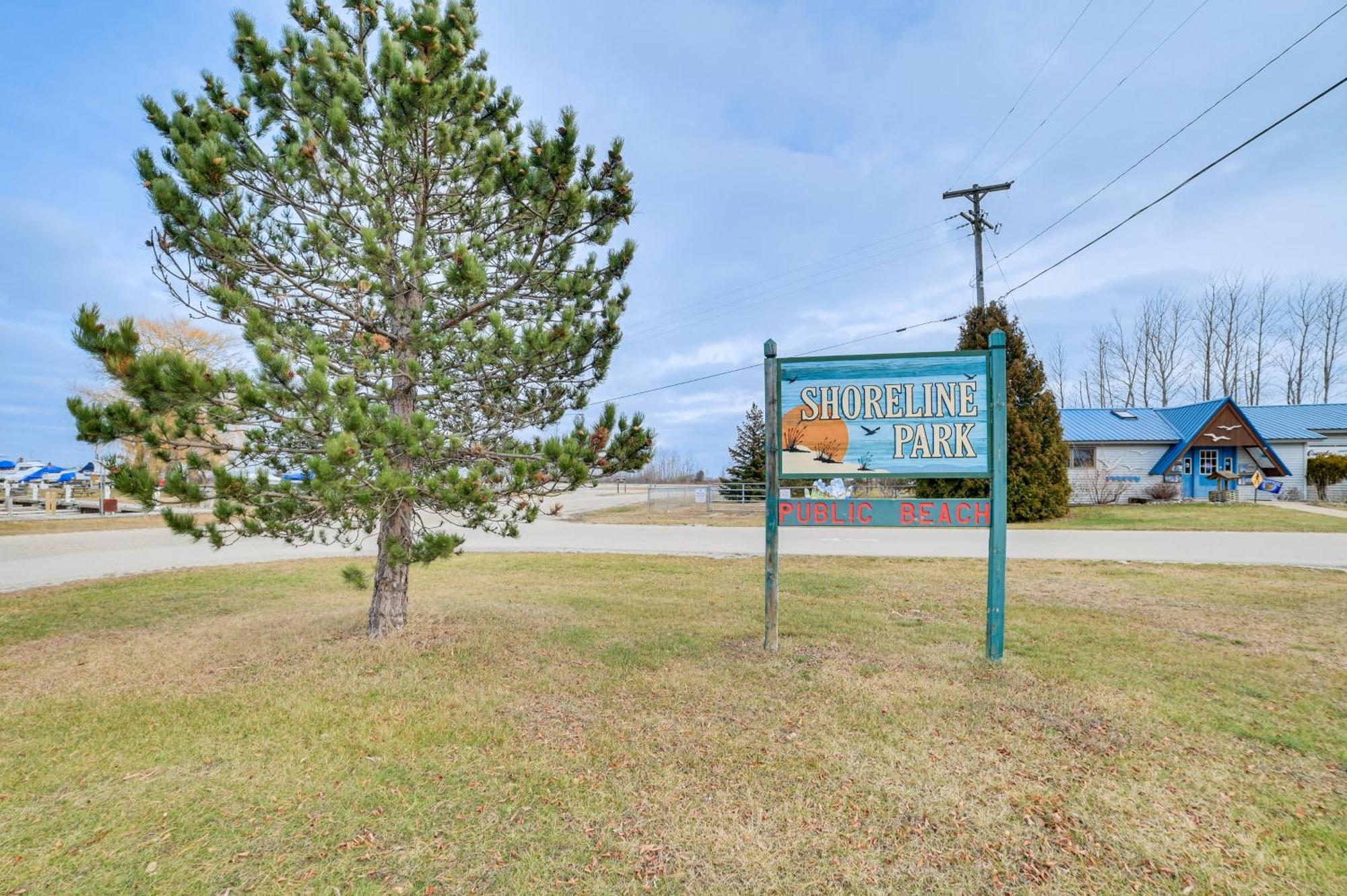 Scenic Evans Hideaway Steps To Lake Huron! Oscoda Exterior foto